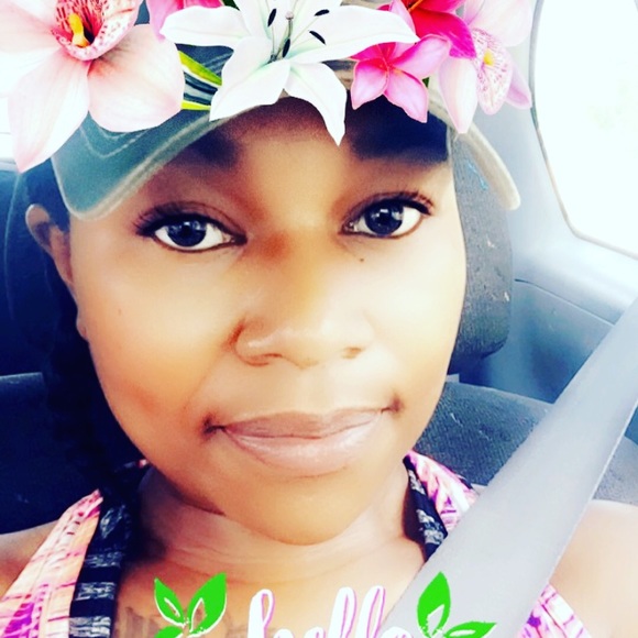 Meet your Posher, Johnetta - Picture 1 of 1